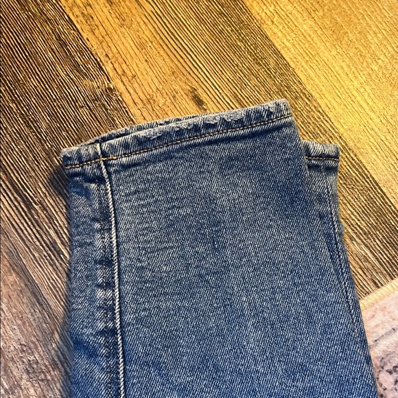 American Eagle Outfitters Light Blue Distressed Jeans - Picture 3 of 6